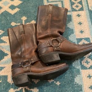 Frye Womens Harness Boot 7.5R, gently worn